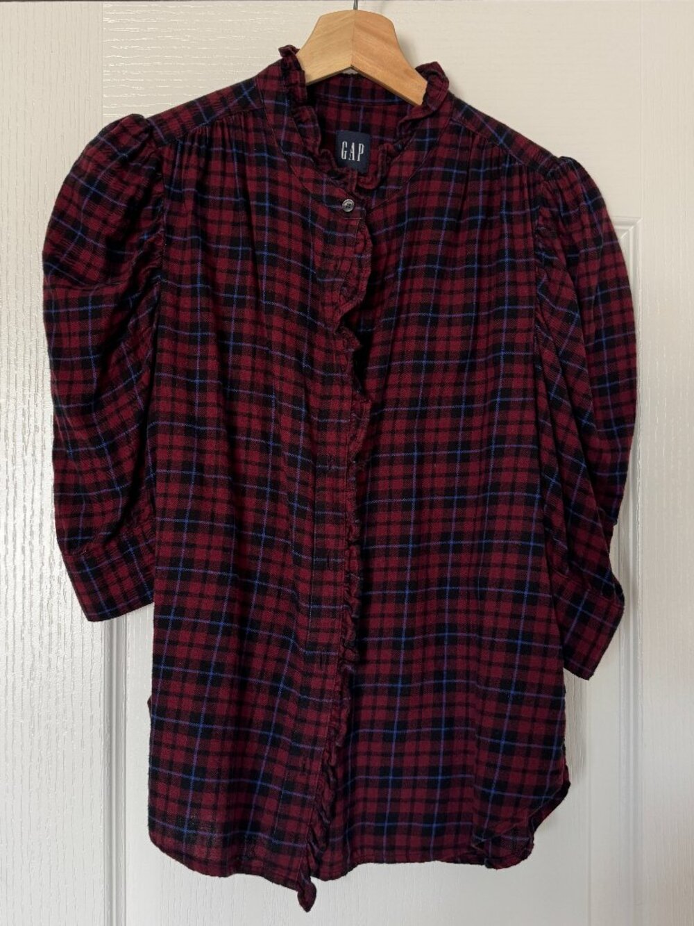 GAP Plaid Ruffle Puff Sleeve Button Front Blouse Burgundy Black Size Small